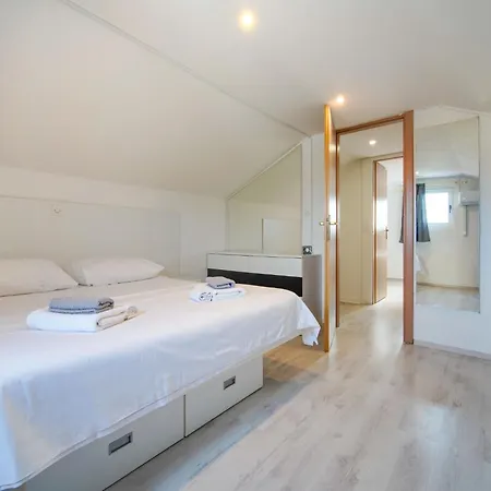 Zora-4 By Interhome *