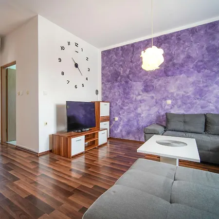 公寓 Zora-4 By Interhome *