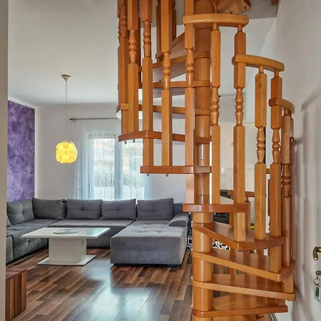 Zora-4 By Interhome 公寓 洛帕